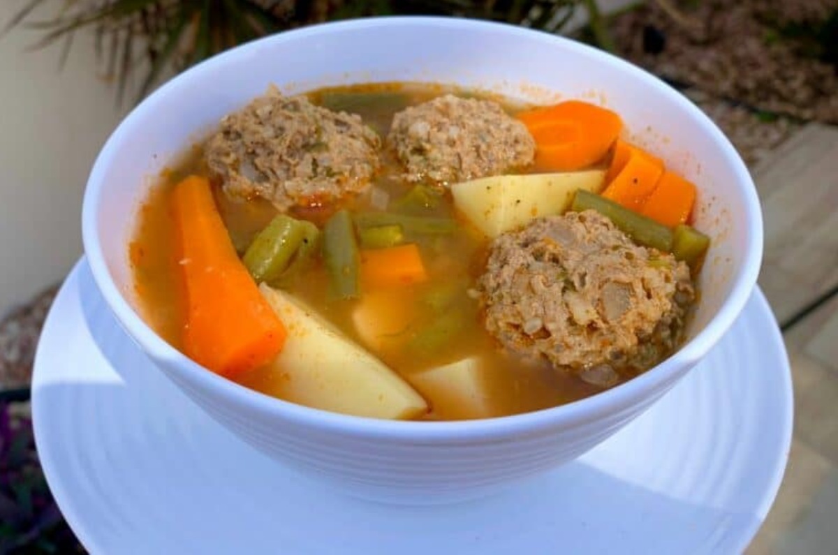 receta albóndigas en caldo
