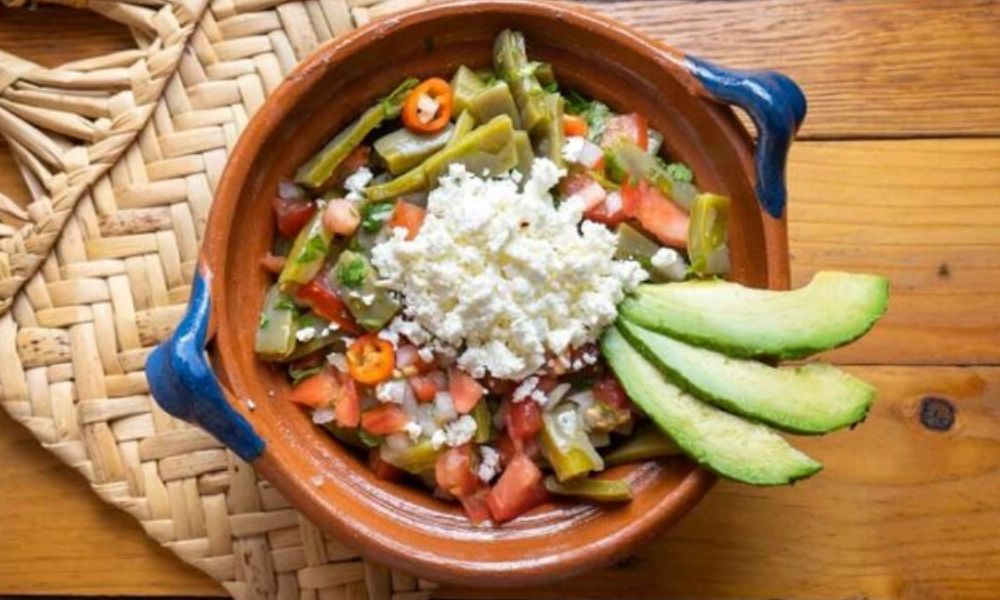 Receta de ensalada de nopales crudos