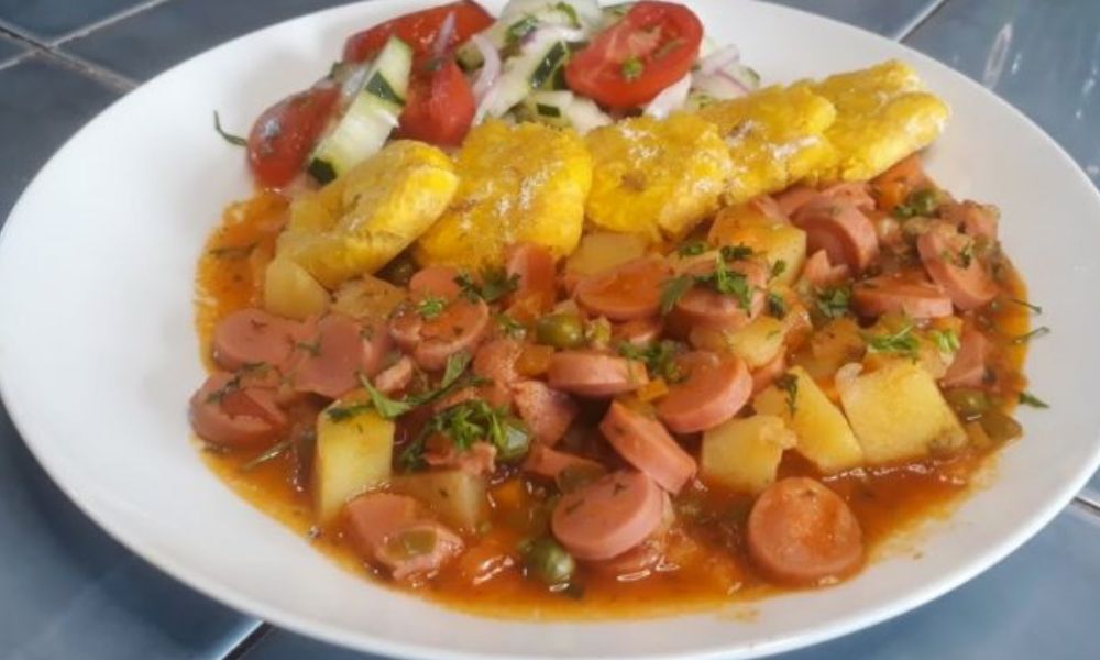 Receta de estofado de salchicha con papas