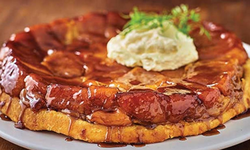 Receta de tarta de hojaldre con manzanas y canela