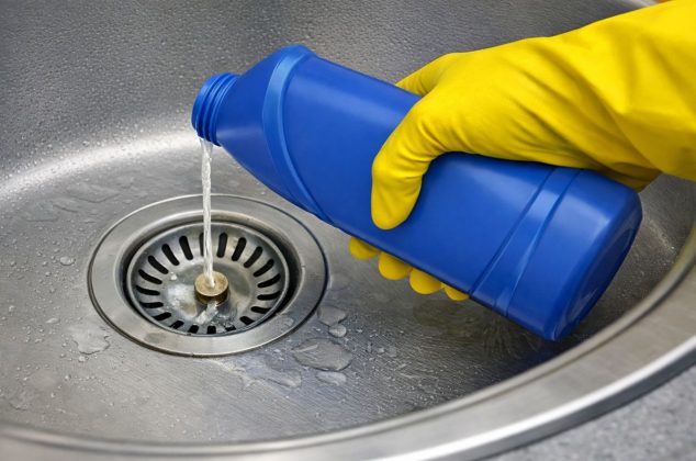 Esta es la razón por la que deberías agregar vinagre blanco a las coladeras