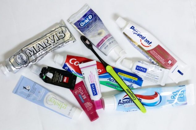 La pasta anticaries con flúor que SÍ fortalece el esmalte dental, combate bacterias y cuesta solo 24 pesos, según Profeco