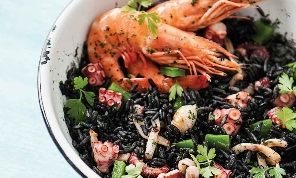 Receta de arroz oscuro o negro con mariscos