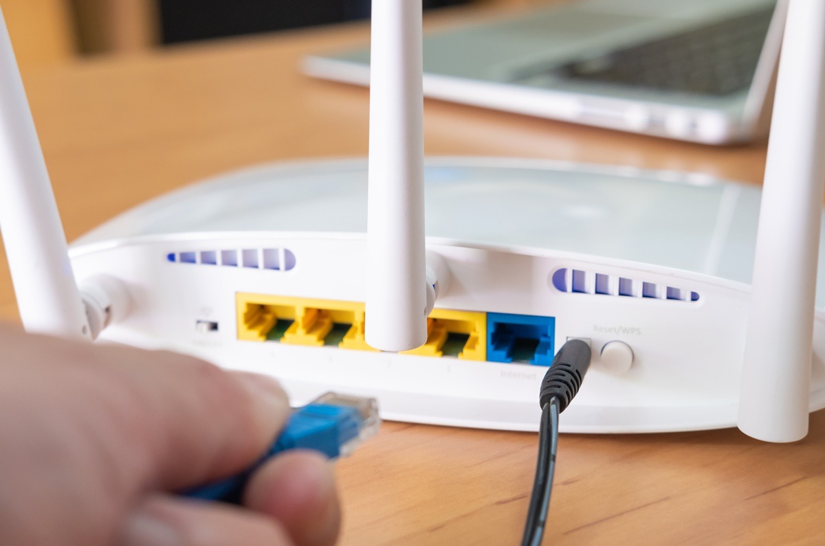 El truco de la moneda en el módem