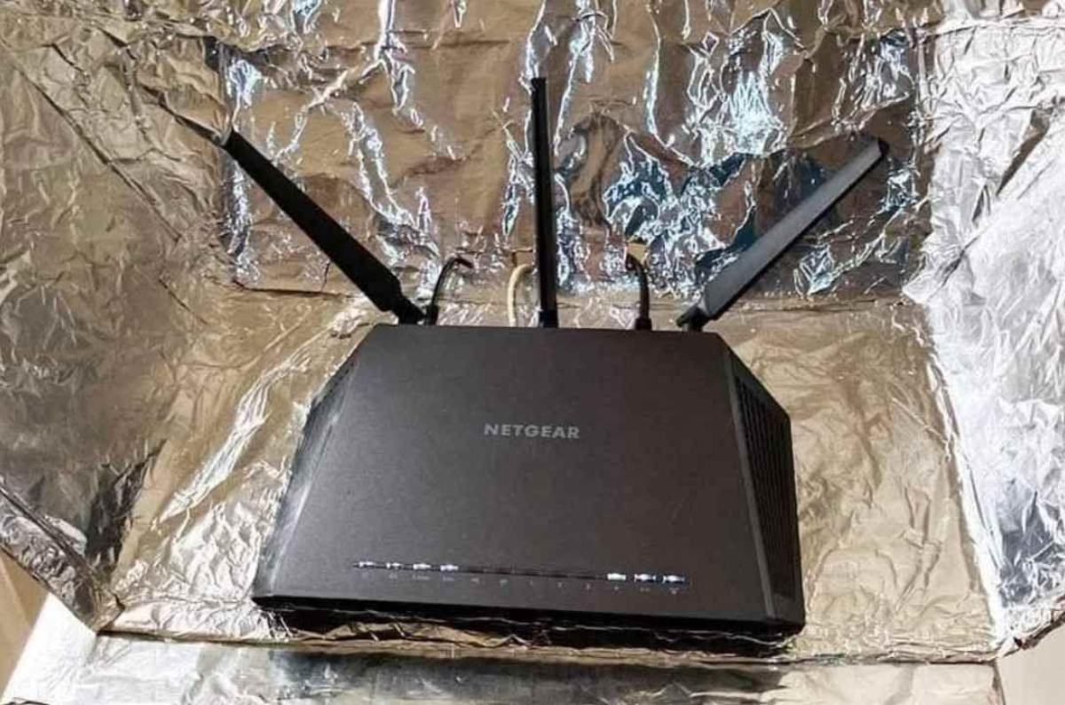 por qué no debes envolver el módem con papel aluminio 