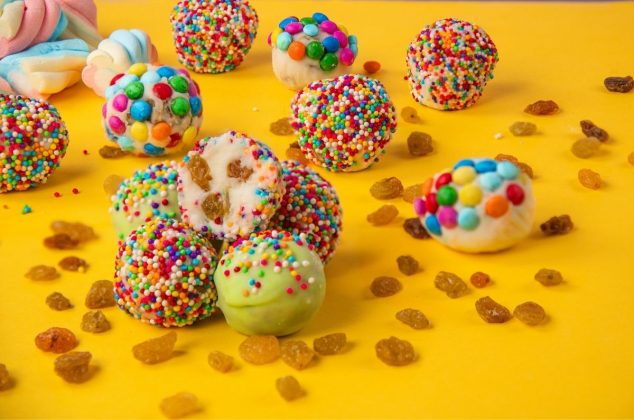 Receta de Trufas dulces de pasitas rubias para festejar el día de la Pasa y también el día del niño
