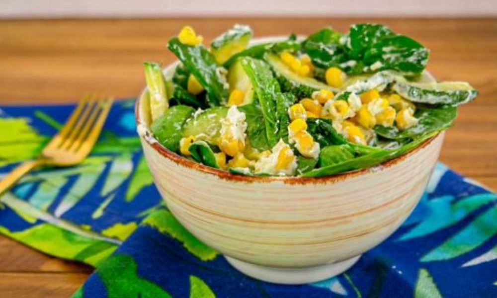 Receta de ensalada de calabaza con espinacas y elotes