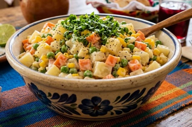 Receta de ensalada rusa estilo Yucatán para preparar en menos de 30 minutos
