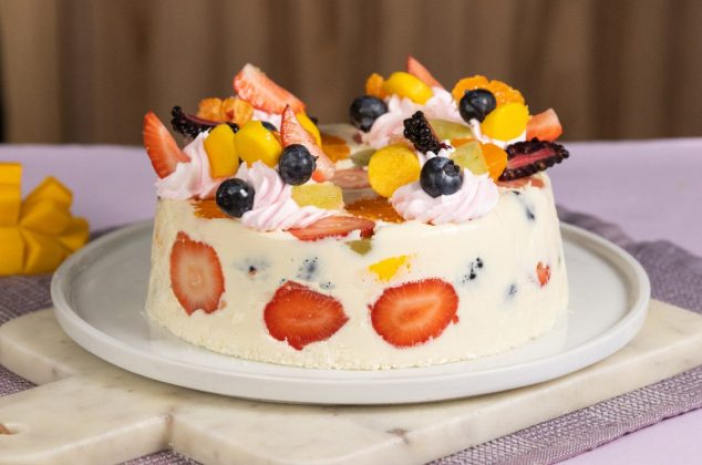 Receta de gelatina de frutas cremosa y llena de color