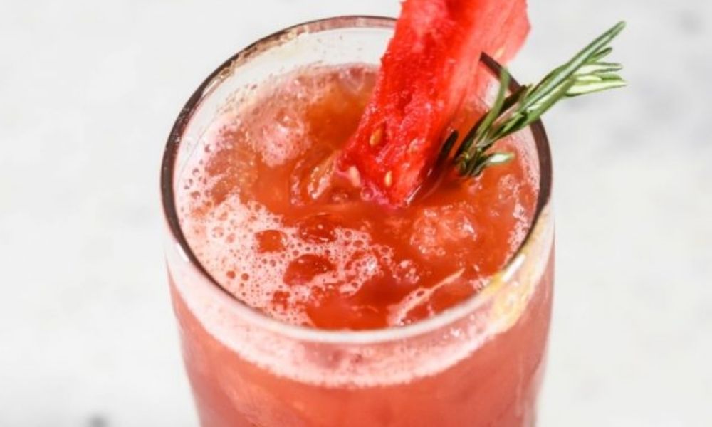 Receta de té helado de sandía y romero