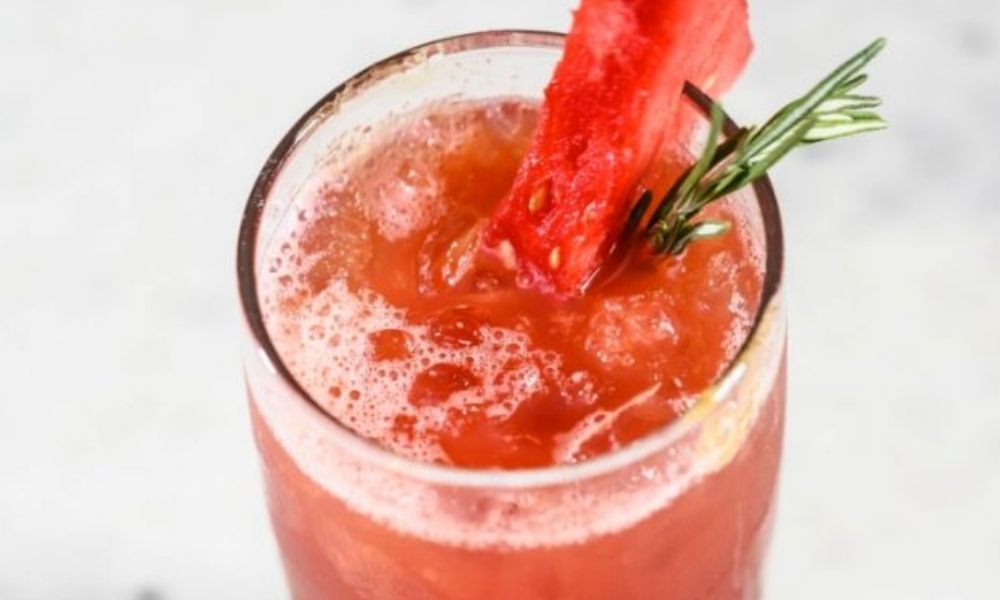 Receta de té helado de sandía y romero