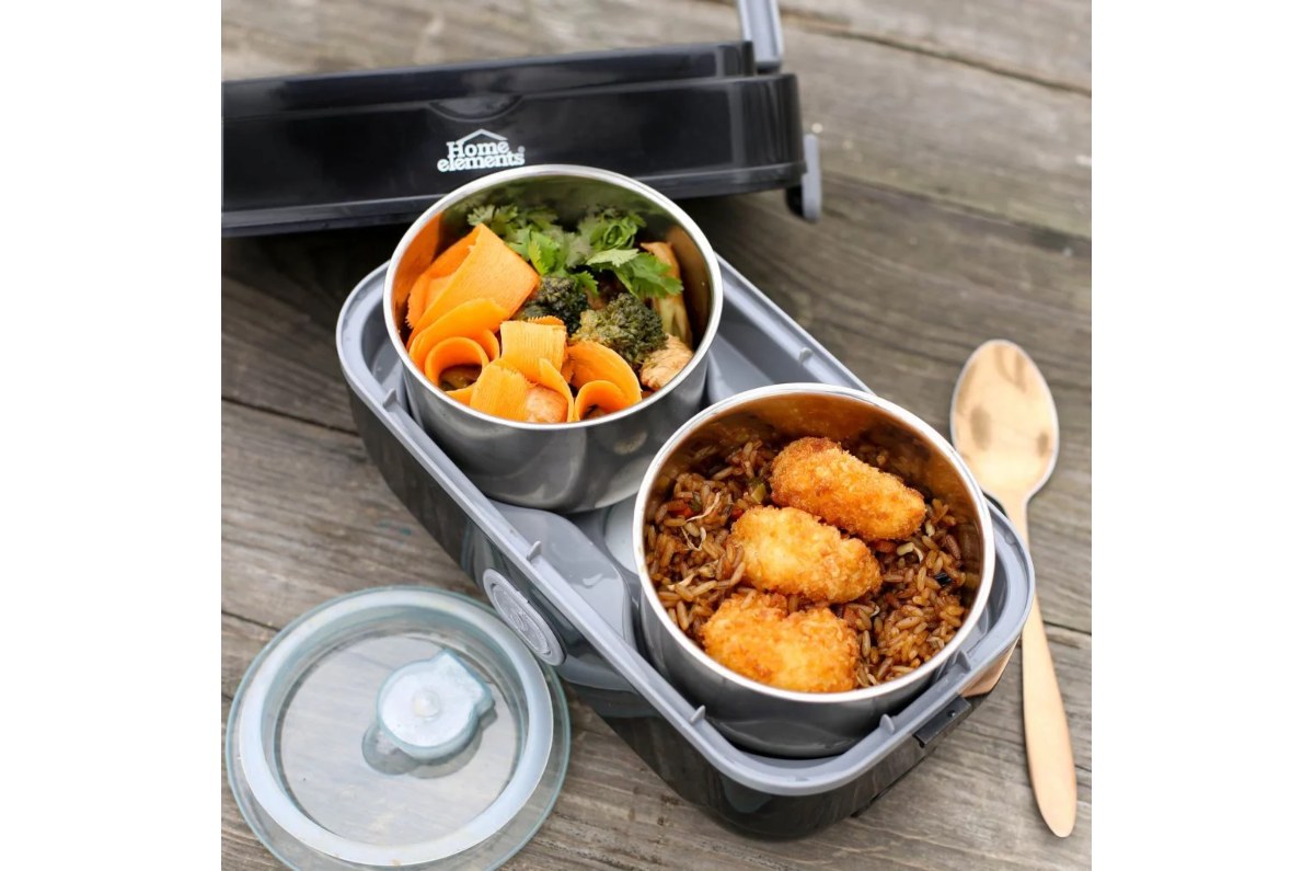 Funciona con enchufe para casa/oficina y adaptador para automóvil.