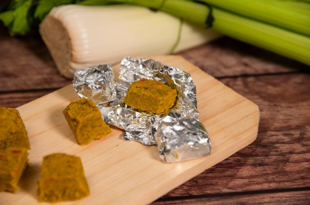 Cubitos de consomé de pollo caseros: receta fácil, rendidora y llena de sabor
