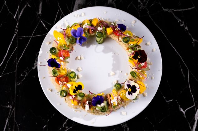Ensalada de quinoa con mango y vinagreta cítrica