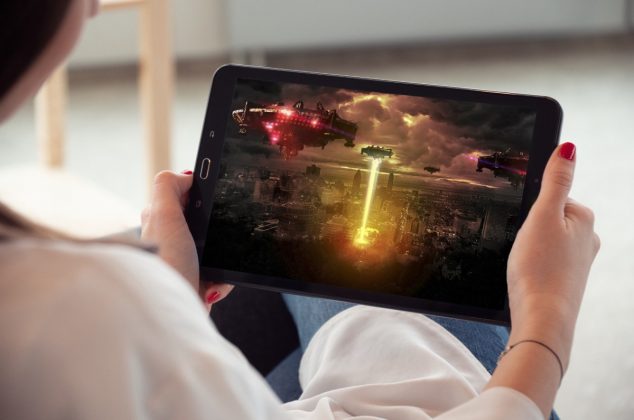 Cómo el entretenimiento digital ha cambiado nuestras rutinas nocturnas