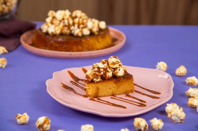 Flan de caramelo con palomitas, el postre viral que tienes que probar