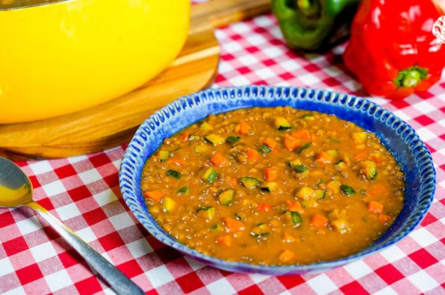 Lentejas con verduras: receta casera, económica y rendidora para toda la familia