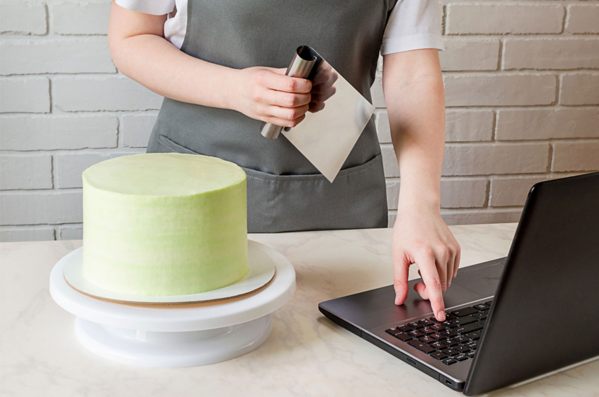 Opciones de financiamiento para expandir tu emprendimiento de repostería desde casa