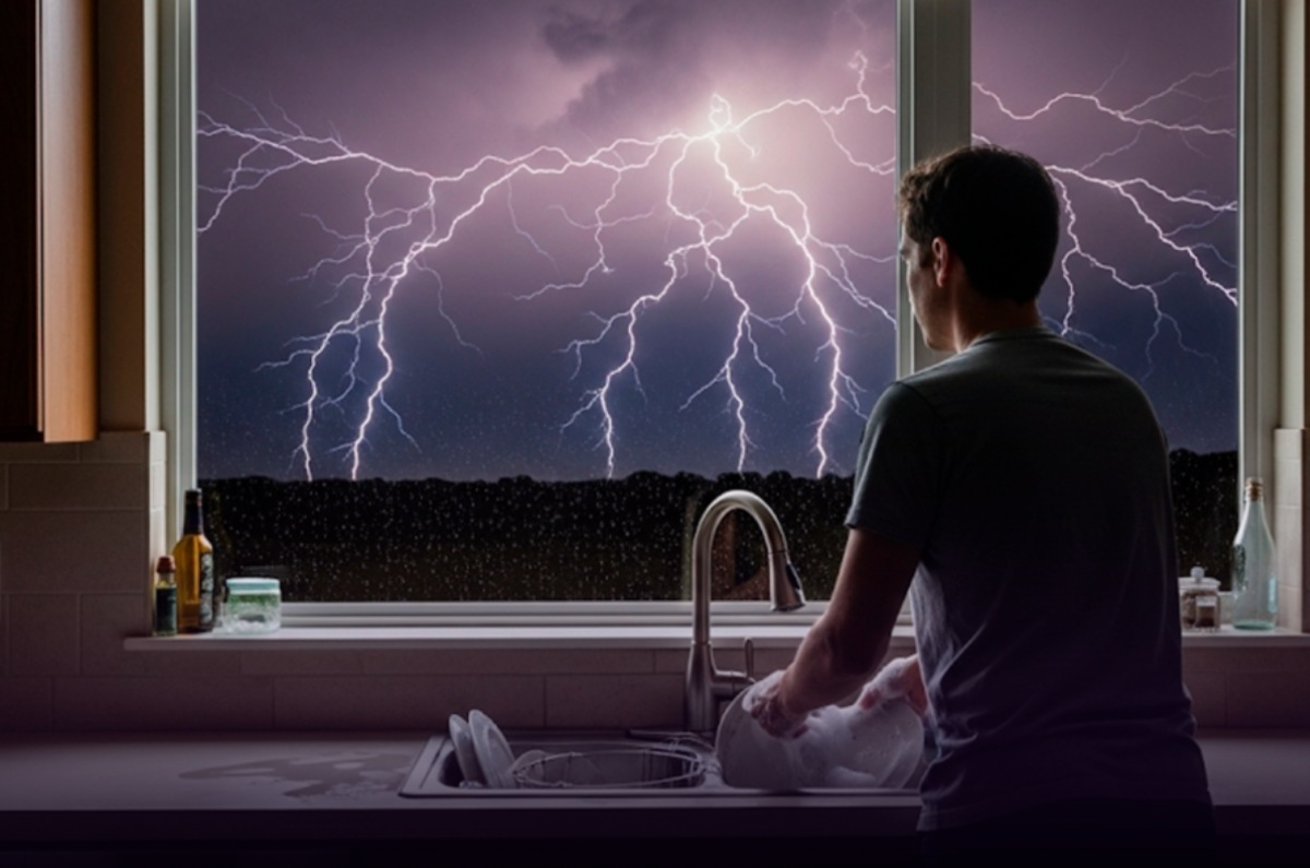 por qué no debes laves los trastes si hay tormenta eléctrica