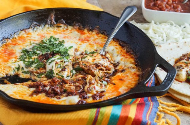 Receta de dip de poblano con queso y chorizo