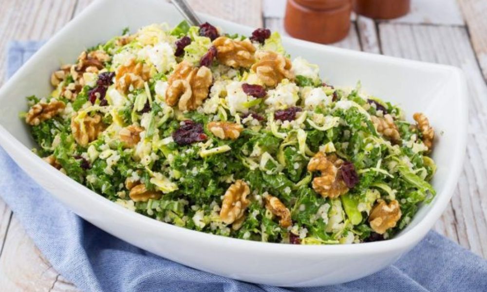 Receta de ensalada de kale con quinoa y arándanos