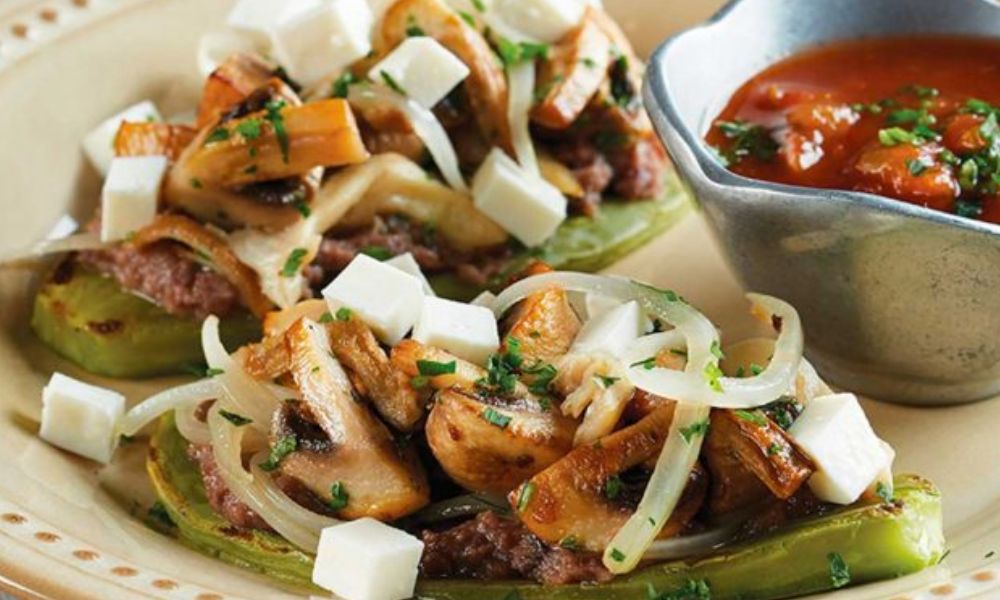 Receta de huarache de nopal con salteado de setas