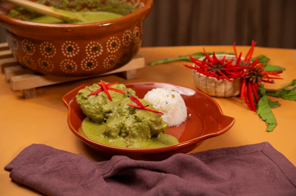 Mole verde con colorines: platillo mexicano perfecto para el frío y la lluvia