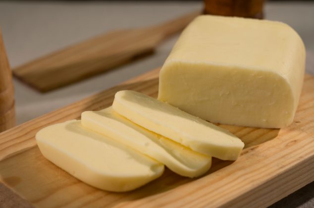Cómo hacer queso manchego casero ¡Con 4 ingredientes!