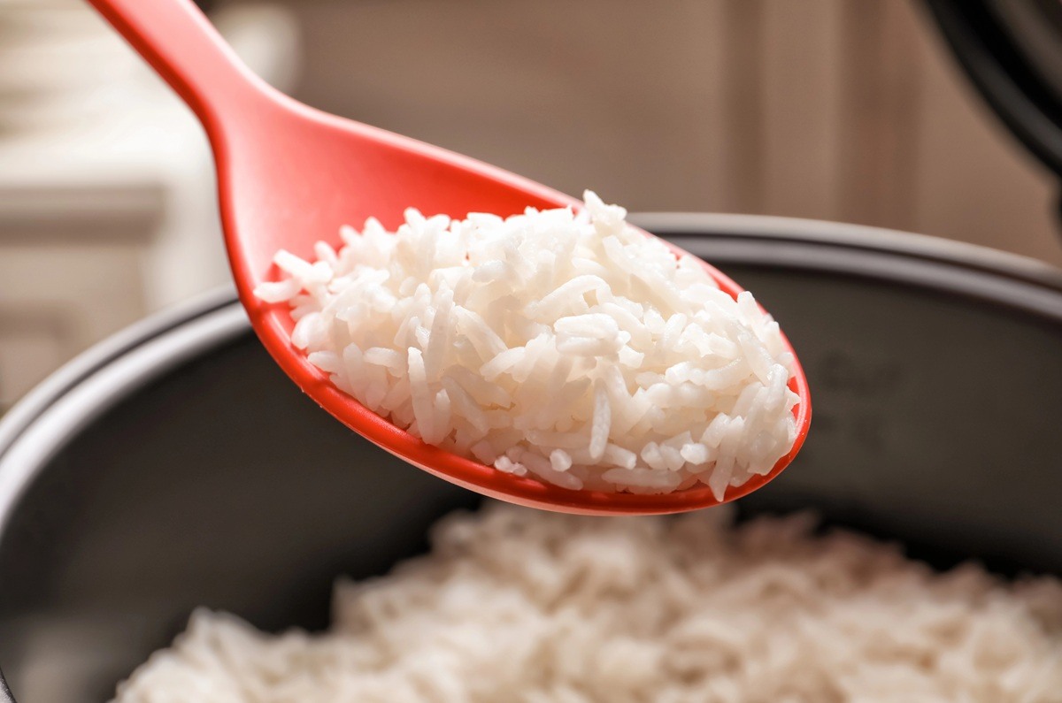 ¿Por qué el arroz se bate? El error secreto que arruina su textura y que los chefs recomiendan evitar