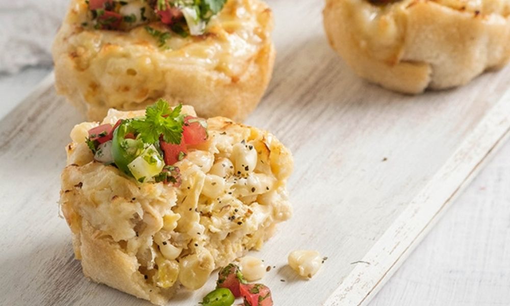 Receta de cazuelitas de pan rellenas de pollo y elote