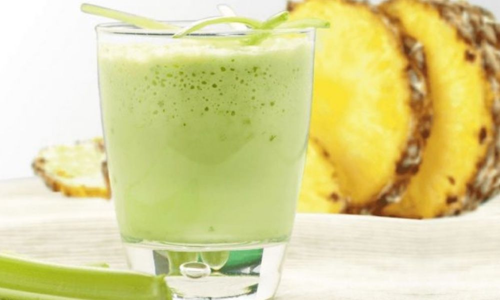 Receta de licuado de nopal, piña y papaya