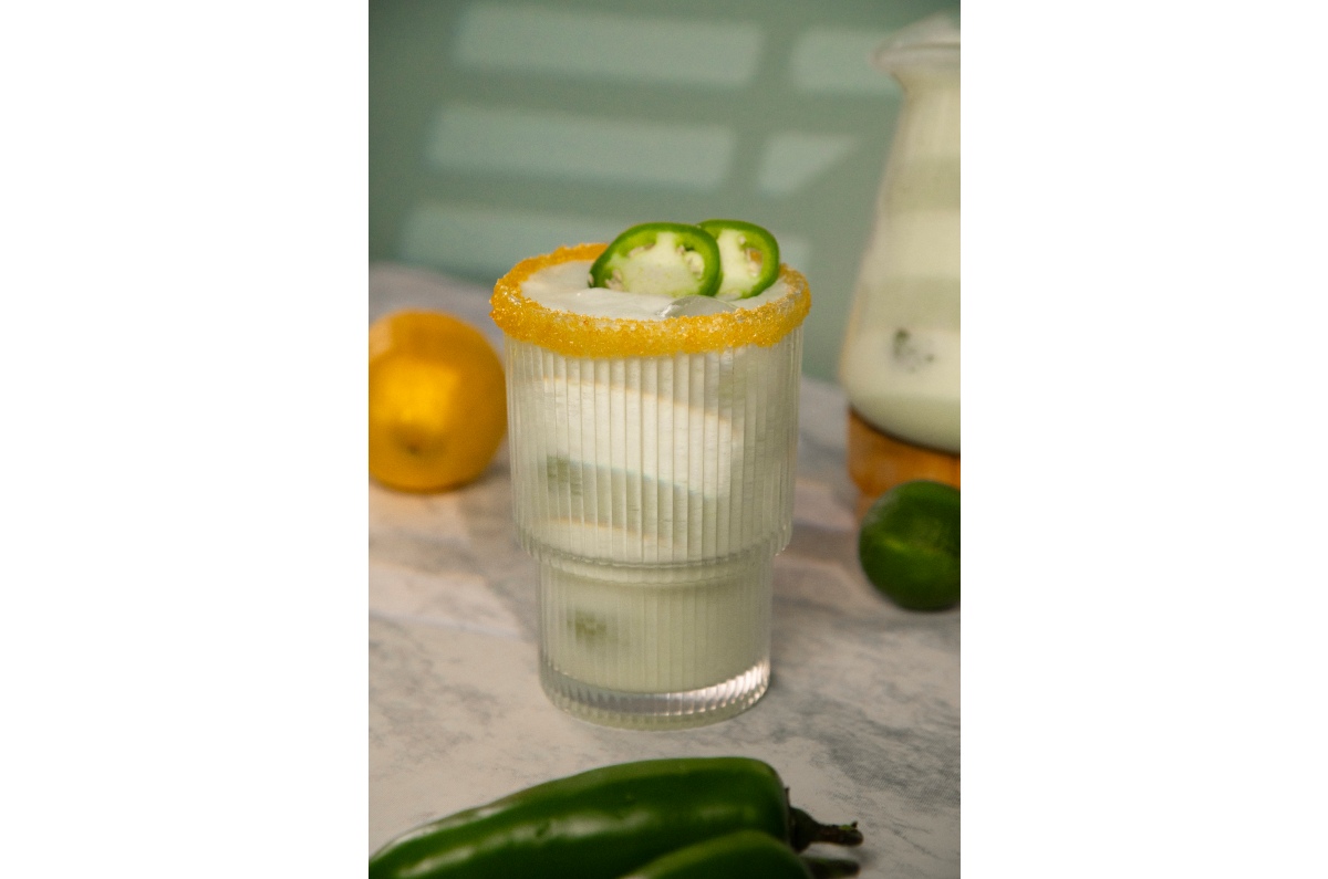 La receta de limonada de jalapeño que sorprende por su sabor dulce, ácido y picante