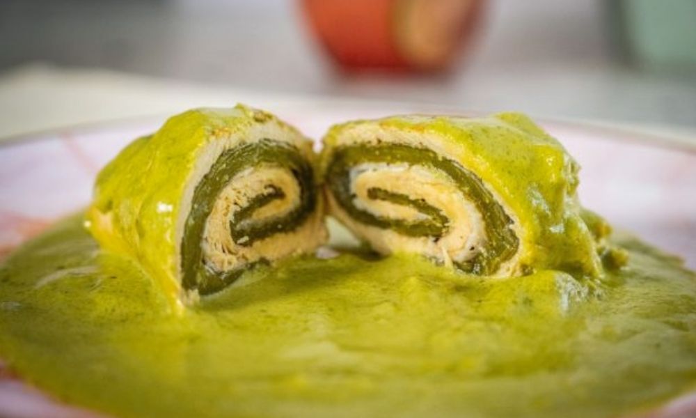 Receta de rollitos de pollo rellenos de nopal y queso panela