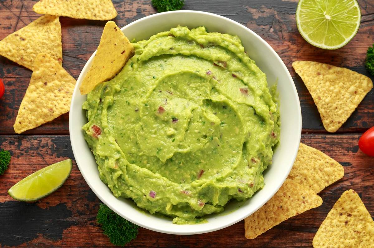 Dip de aguacate en menos de 10 minutos