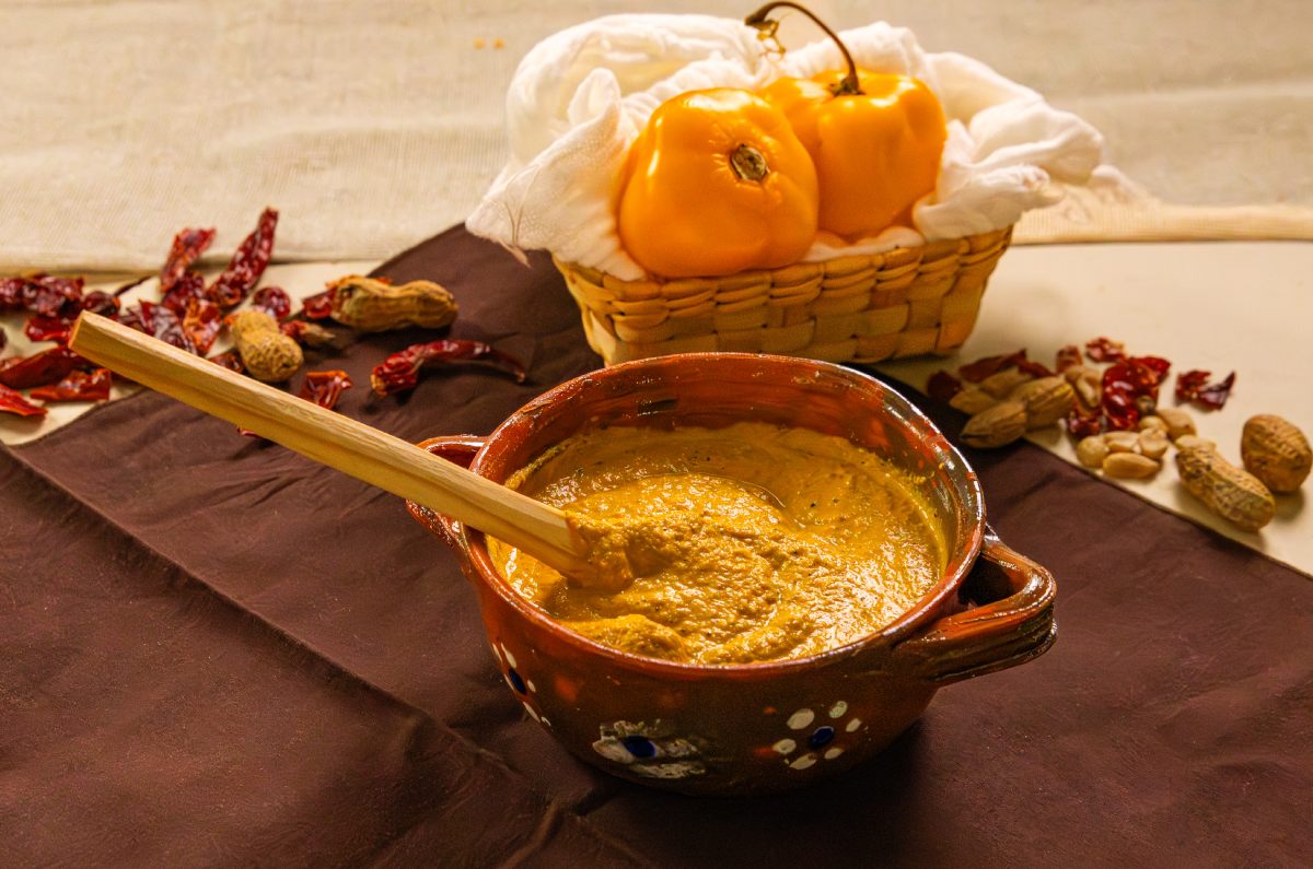 Salsa de chile manzano y cacahuate: receta cremosa, picosita y perfecta para tacos