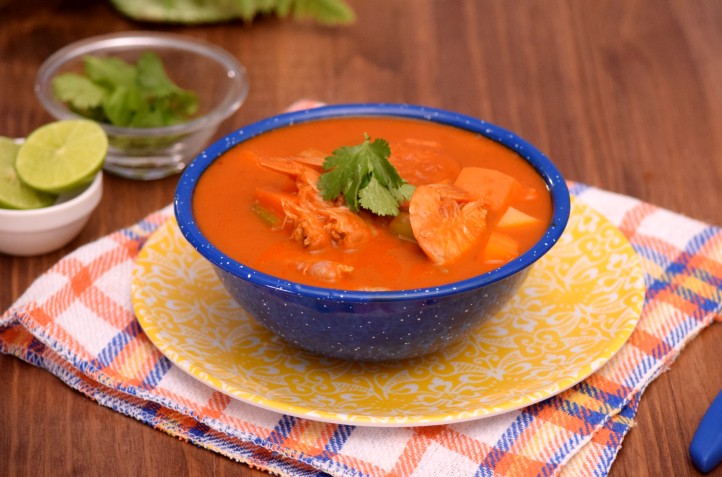 Caldo de camarón seco y verduras estilo cantinero