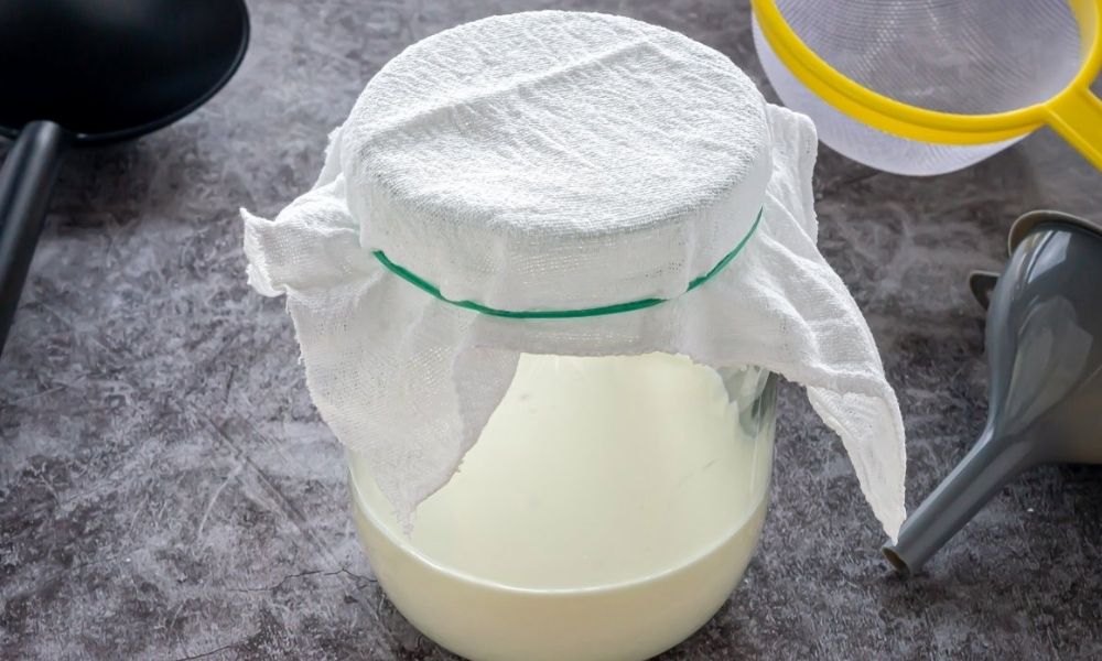 Cómo tapar el kéflir de leche