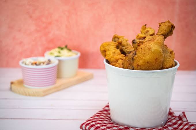 Pollo estilo KFC casero: crujiente, jugoso y mejor que el original